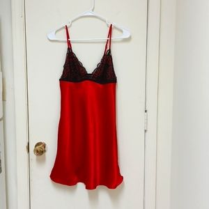 NWOT Secret Treasures Chemise Nightgown Slipdress